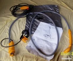 DOUCHETTE D'EXTERIEUR NOMADE "MIDLAND" POUR NETTOYER VOS BOTTES OU RAFRAÎCHIR VOS CHIENS