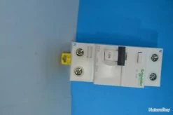 Suite Débarra De Mon Atelier Interrupteur Différentiel Schneider 25A 30ma Type AC
