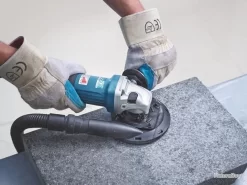 Meuleuse GA5040C 1400W 125mm Makita 5 Meuleuse GA5040C 1400W 125mm Makita -Des outils pour votre vie. 00004 Meuleuse GA5040C 1400W 125mm Makita