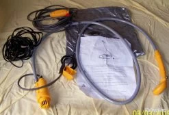 DOUCHETTE D'EXTERIEUR NOMADE "MIDLAND" POUR NETTOYER VOS BOTTES OU RAFRAÎCHIR VOS CHIENS 20 DOUCHETTE D'EXTERIEUR NOMADE "MIDLAND" POUR NETTOYER VOS BOTTES OU RAFRAÎCHIR VOS CHIENS -Des outils pour votre vie. 00010 DOUCHETTE D EXTERIEUR NOMADE MIDLAND POUR NETTOYER VOS BOTTES OU RAFRAiCHIR VOS CHIENS