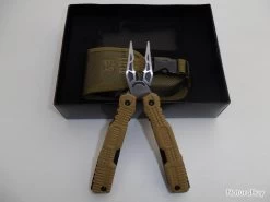 Outillage Sur Pince Multifonction RUI Couleur Sable (Titanium) 9 Fonctions 9 Outillage Sur Pince Multifonction RUI Couleur Sable (Titanium) 9 Fonctions -Des outils pour votre vie. 00010 Outillage Pince Multifonction RUI Couleur Sable Titanium 9 Fonctions