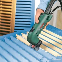 Ponceuse Delta 180W + 9 Abrasifs PDA 180E Bosch -Des outils pour votre vie. 00011 Ponceuse delta 180W 9 abrasifs PDA 180E Bosch