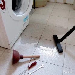 Aspirateur Eau Et Poussières 4 En 1 1000W 14+14L 180 Mbar KOMBO Lavor 5 Aspirateur Eau Et Poussières 4 En 1 1000W 14+14L 180 Mbar KOMBO Lavor -Des outils pour votre vie. 00017 Aspirateur eau et poussieres 4 en 1 1000W 14 14L 180 mbar KOMBO Lavor