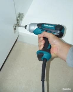 Visseuse à Chocs 200W 90Nm + Led TD0101F Makita -Des outils pour votre vie. 00023 Visseuse a chocs 200W 90Nm Led TD0101F Makita